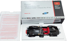 CMC 1/18 Ferrari 250 Testa Rossa 1957 Pontoon Fender Black M-081