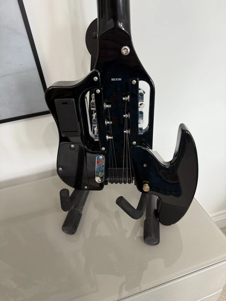 Traveler Speedster Hot Rod V2 Electric Travel Guitar - Gloss Black - Image 4 of 4