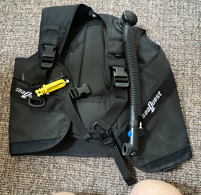 SeaQuest Taucher-/Tarierjacket BCD Schwarz inkl. Inflatorschlauch