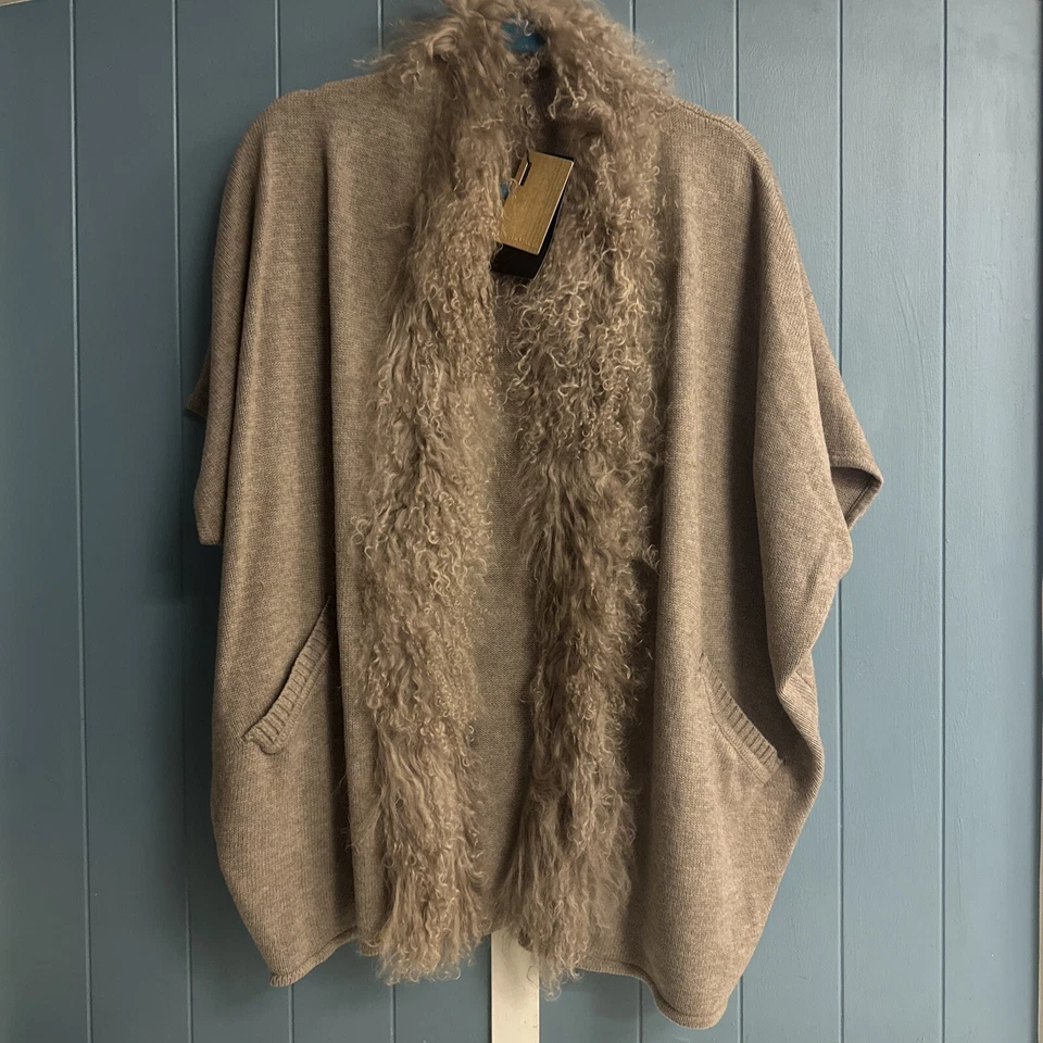 Suéter xale feminino Alberto Makali pele de cordeiro bronzeado tamanho grande M NOVO com etiquetas - Imagem 2 de 4