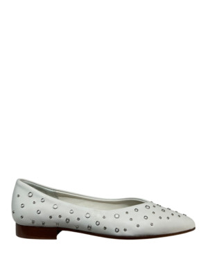 UPPER CLASS Ballerina Leder weiß mit silbernen Nieten spitz 4101
