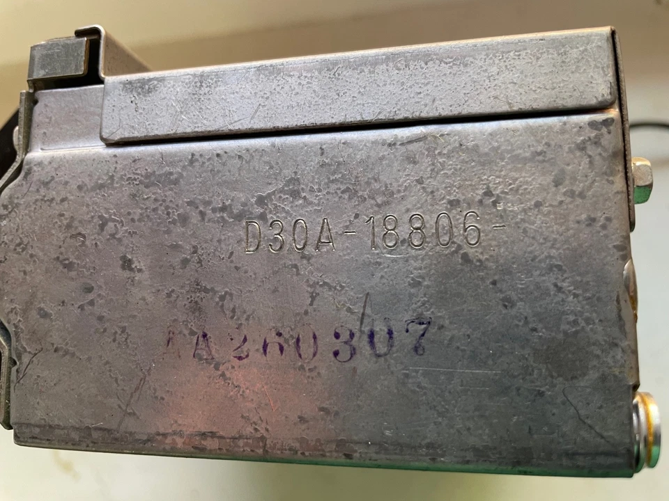 1973 73 Ford Grand Torino Sport Ranchero Philco AM Radio D3OA-18806 302 351 429 Foto 3 de 4