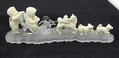 2002 Dept 56 Snowbabies Making Tracks Collector's Edition #02500 of 15,000