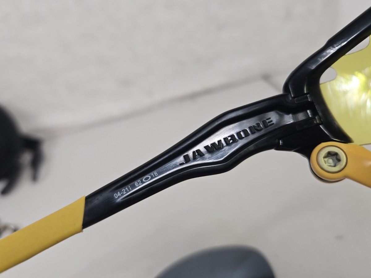 Oakley LIVESTRONG Jawbone Limited Edition Color Junk Sunglasses w