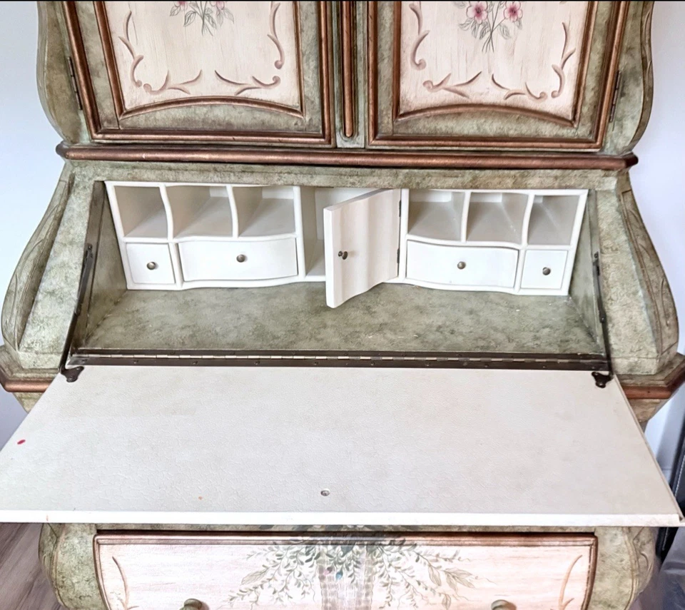 Vtg Hand Paintrd Pulaski Armoire Secretary Desk Venetian SHIPPING AVAILABLE - Image 3 of 4