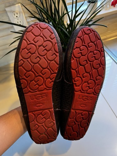 Mocasín UGG Australia para Hombres EE. UU. 11 Cuero Negro Forrado de Piel Sin Cordones 1007887 - Imagen 7 de 12