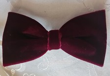 GENTS VINTAGE AUTHENTIC VELVET SOLID PURPLE MENS BOW TIE