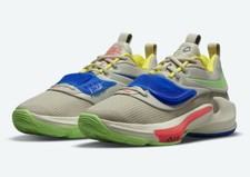 Nike Zoom Freak 3 Primary Colors Stone Grey Multicolor DA0694-100 sz 8.5 Giannis