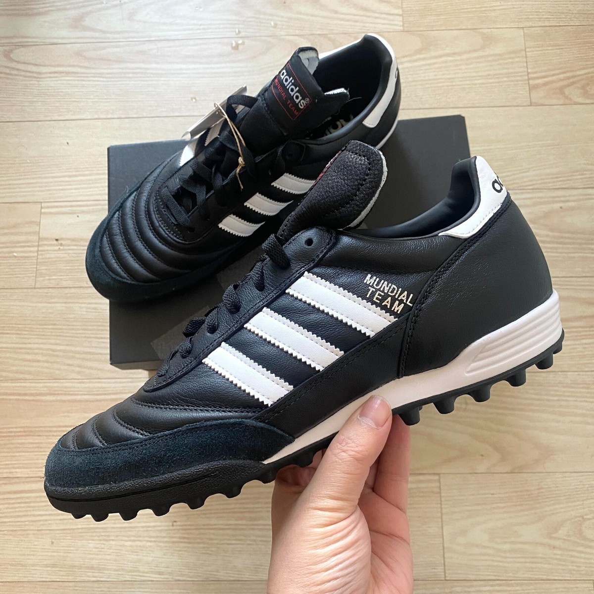 adidas Mundial Team Leather Mens Turf Soccer Shoes Black