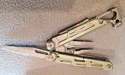 NEU Leatherman Multitool Signal green für Camping Outdoor Survival 19 Funktionen
