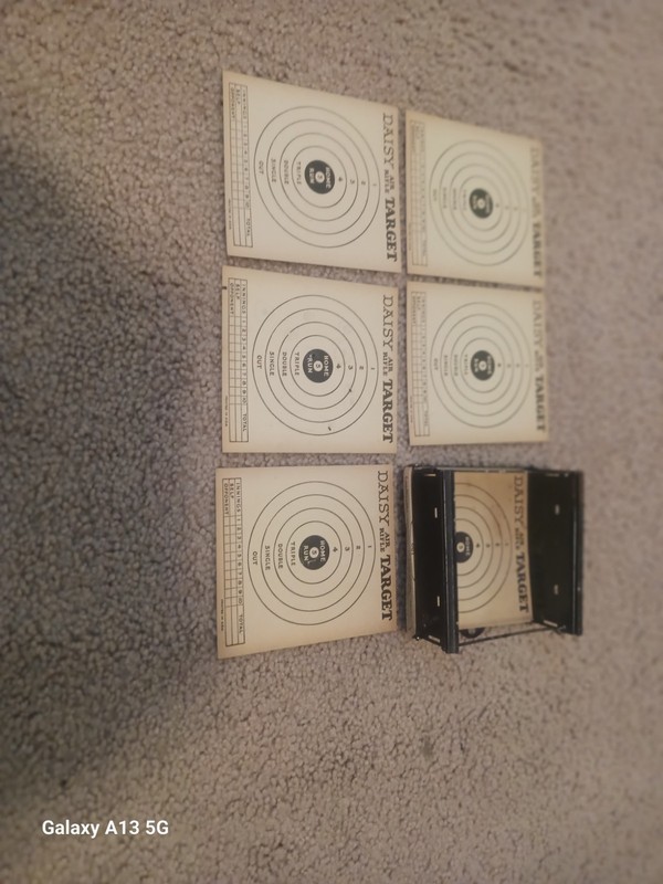 VINTAGE DAISY 1920'S 1930'S FOLDING TARGET  WITH PAPER TARGETS LOT OF (7) L@@K