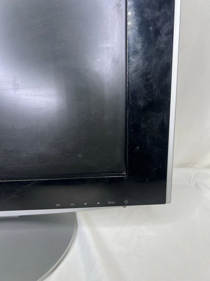 Sony LCD Computer Monitor - Black - Flatscreen - SDM-HS73 - Tested & Working! - Image 3 of 4