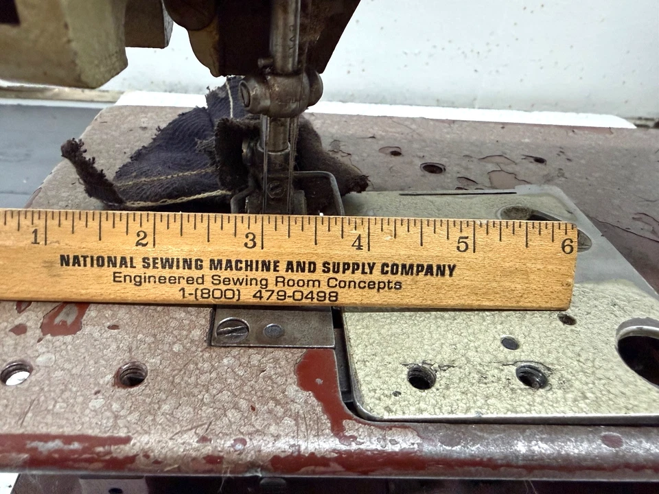 UNION SPECIAL 51400BP  1/4 SPACING 2 NEEDLE CHAINSTCH  INDUSTRIAL SEWING MACHINE - Image 4 of 4