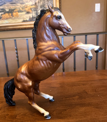 Vintage Breyer Horse #35 KING THE FIGHTING STALLION Rearing Bay Brown USA Mark