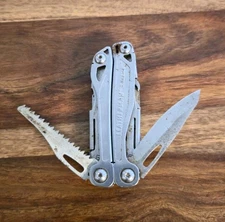 Leatherman Sidekick Multi-Tool, Knife, Pliers, Saw, Stainless With Sheath