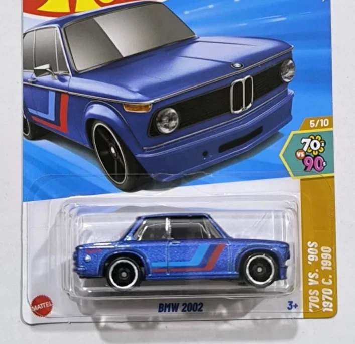 EN MANO Hot Wheels 2025 Case N Mainline ' BMW 2002 - Int. Tarjeta Foto 2 de 2