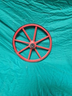 altes Holzrad Rad Bollerwagenrad