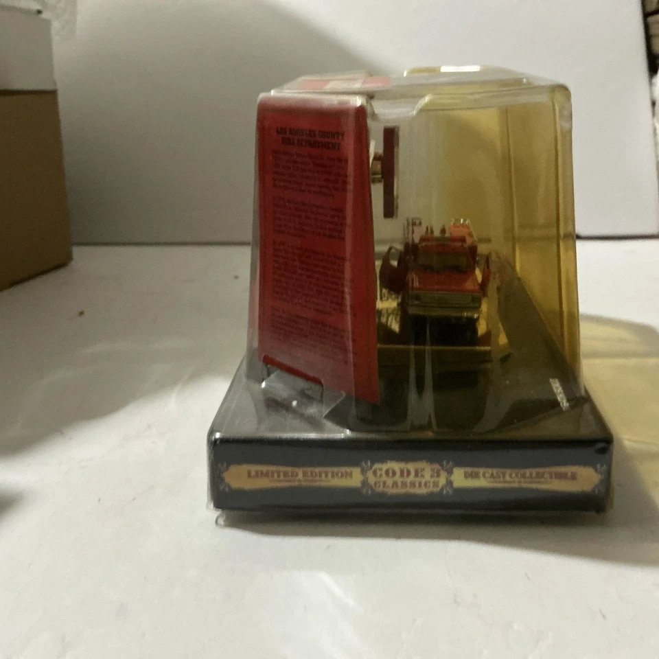 Code 3 Collectibles Emergency! LA County 51 Rescue Squad Truck #13940 - Image 2 of 4