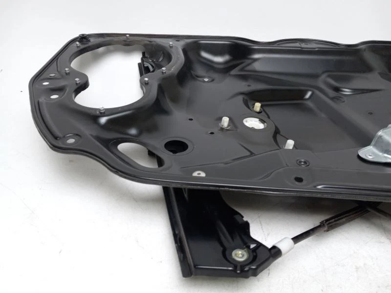 REGULADOR VENTANA PUERTA CONDUCTOR DELANTERO VOLKSWAGEN PASSAT 2006-2010 Foto 2 de 4