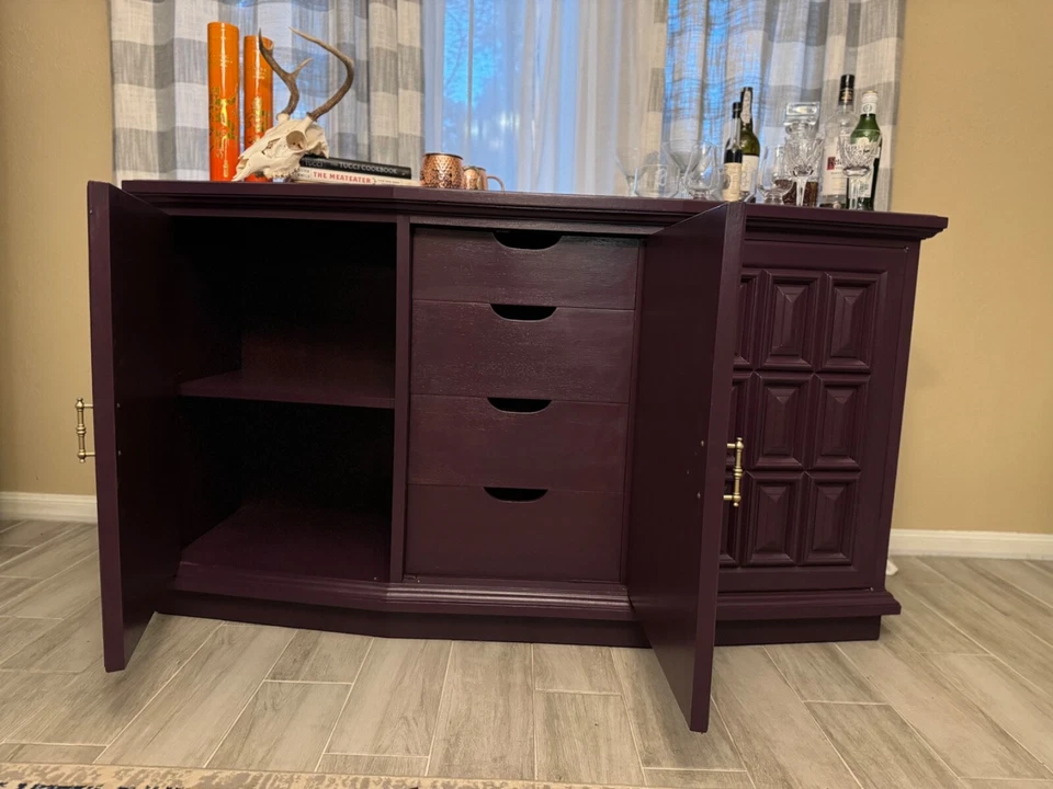 Buffet estilo moderno mediados de siglo Foto 3 de 4