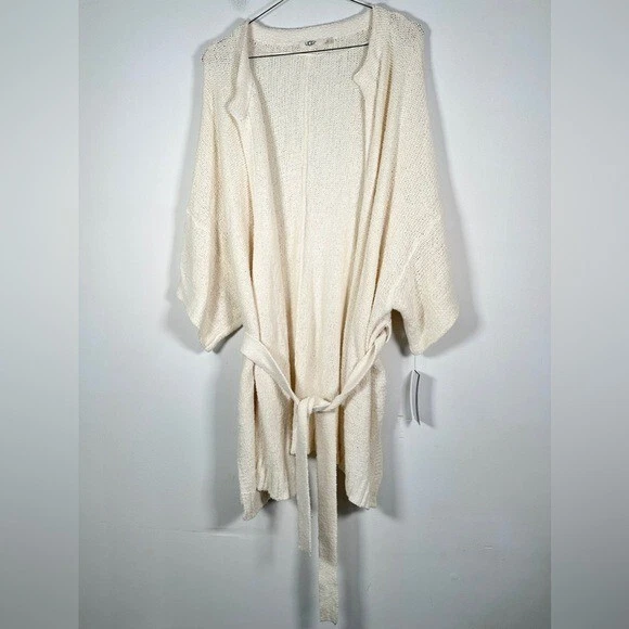 UGG Australia Women’s NWT Size Extra Large XL W Kennedy Poncho Kimono Cardigan
Opens in a new window