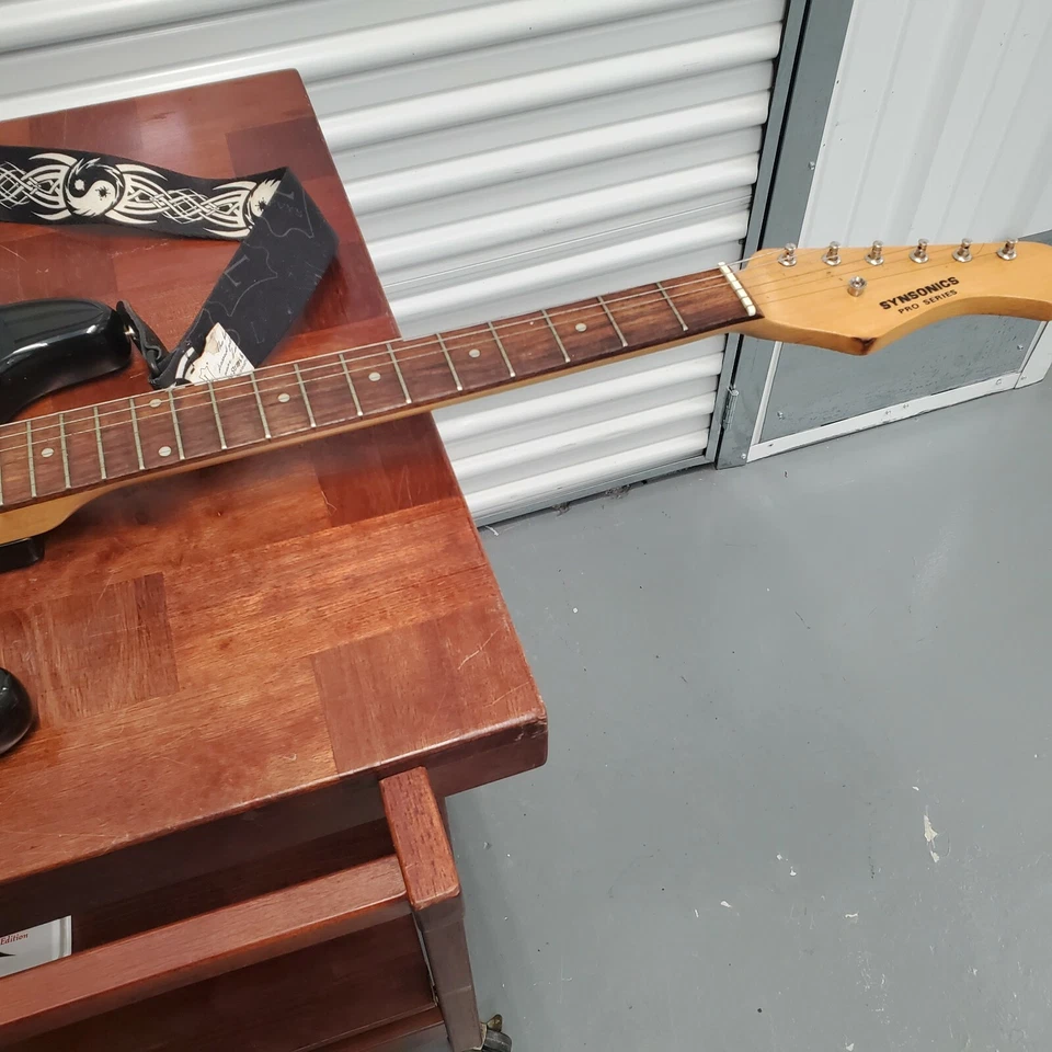 SYNSONICS PRO 系列电子吉他 6 弦 — 第 2/4 张图片