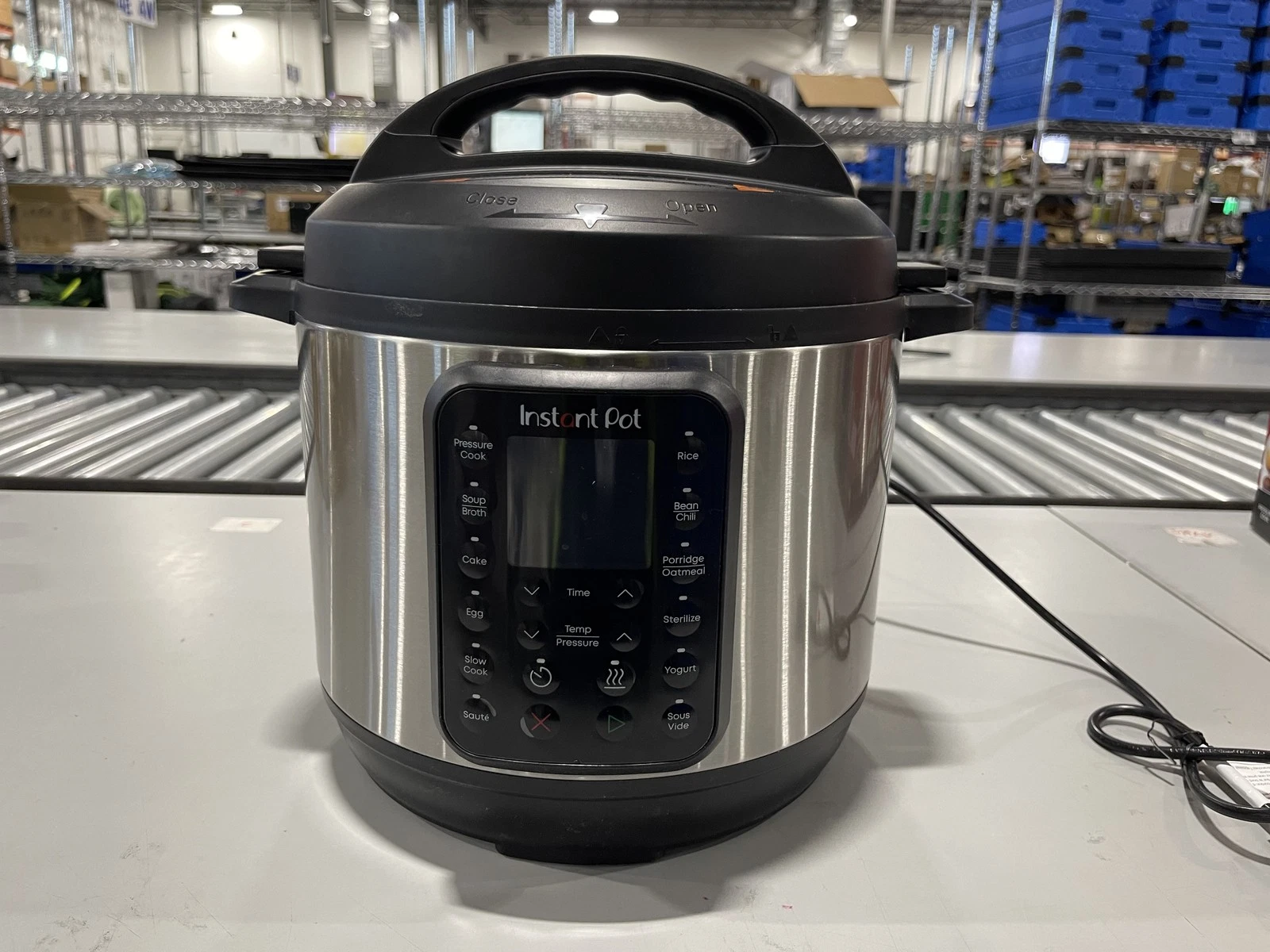 INSTANT POT 6QT 9-IN-1 PRESSURE COOKER - STAINLESS STEEL