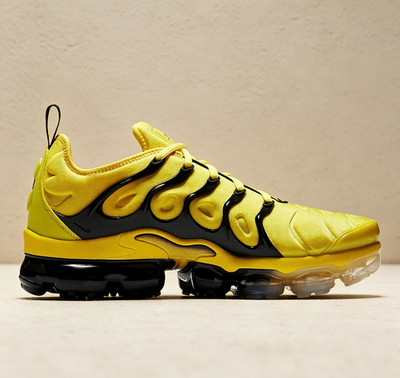 Free shipping yellow and black running shoes Nike Air VaporMax Plus
