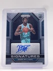 MARK WILLIAMS 2022-23 PRIZM ROOKIE SIGNATURES AUTO #RSI-MAW HORNETS Q0282