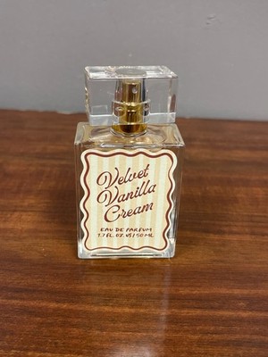 Le Monde Gourmand Velvet Vanilla Cream eau de Parfum 1.7 oz NWOB