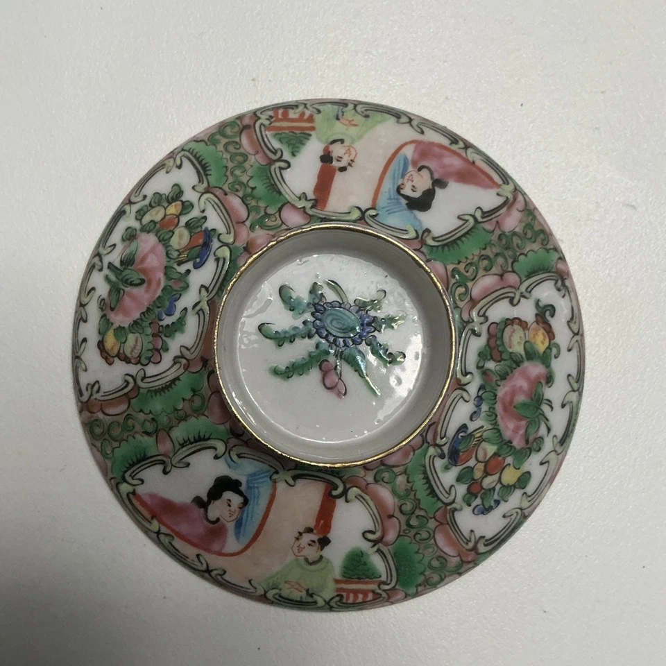 2 tapas para caldo en medallón rosa familiar - marca 1890-1915 - hallazgo raro Foto 3 de 4