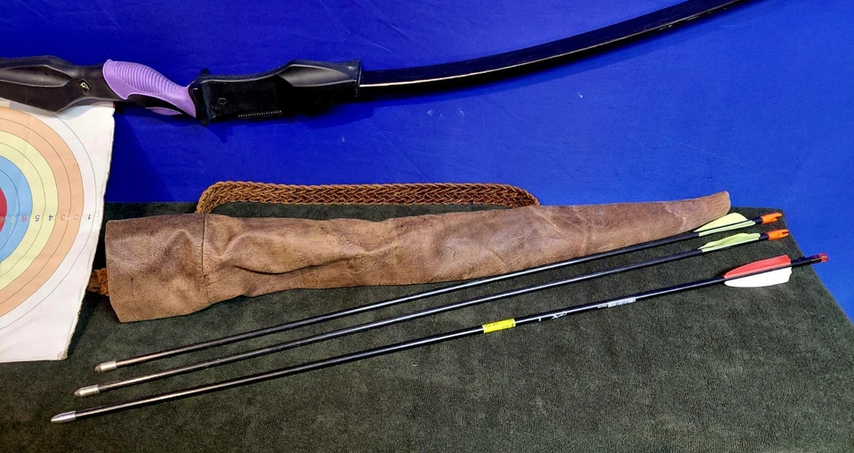 Complete Archery Starter Kit: Barnett Recurve Bows & Accessories Lot! - Image 2 of 4