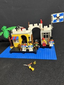 1991 LEGO 6267 Pirates Pirates I Imperial Soldiers Lagoon Lock-Up P2