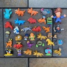 Mixed Lot Mini Figures Pencil Toppers Zuru Smashers Dinosaur Trash Pack Mr Beast