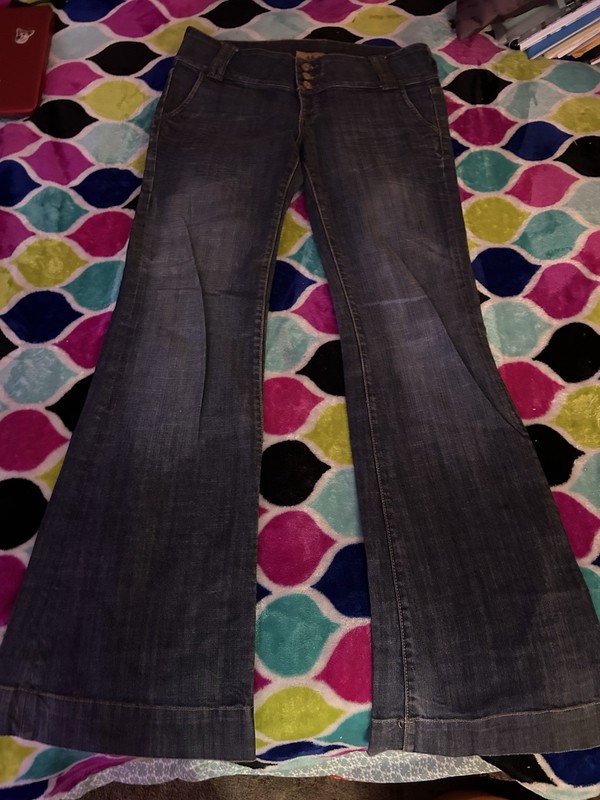 See Thru Soul Women's Dark Wash Boot Cut Flare Blue Jeans, Size 29
