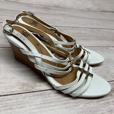 Sofft Womens Size 8M White Patent Leather Strappy Wedge Heel Comfort Sandals