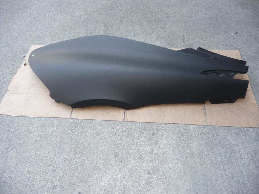 2016- 2018 McLaren 570S Spider Coupe Right Rear Wing Quarter Panel Fender OEM