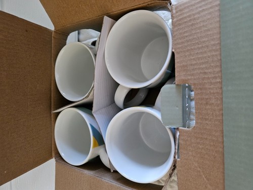 New 4 Mugs From Soren In Their Original Box - Picture 4 of 4