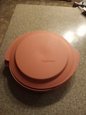 Tupperware Vintage  Pink  Microwave Dish With Lid. Great For Leftovers.