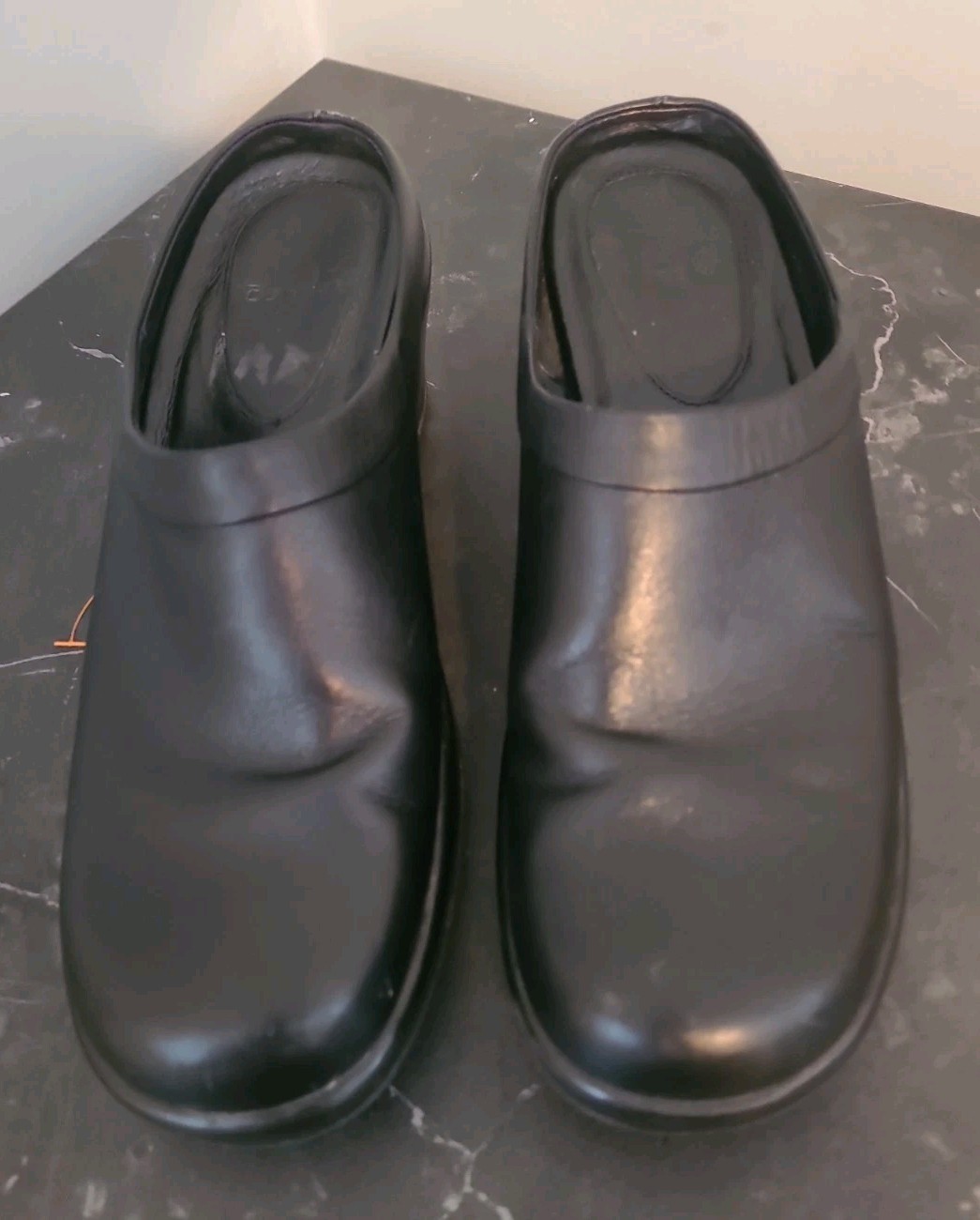 Dansko Clogs Size 38 Black Leather 7.5  US Mules Comfort Shoes
