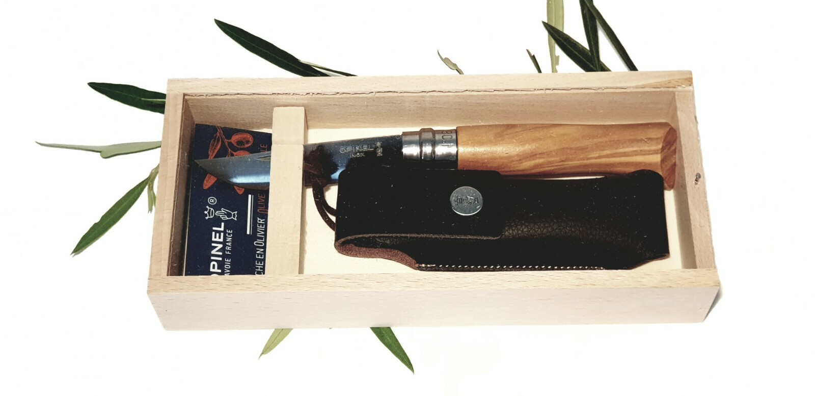 Plumier Opinel n° 8 bois d'olivier avec étui pour éviter les rayures