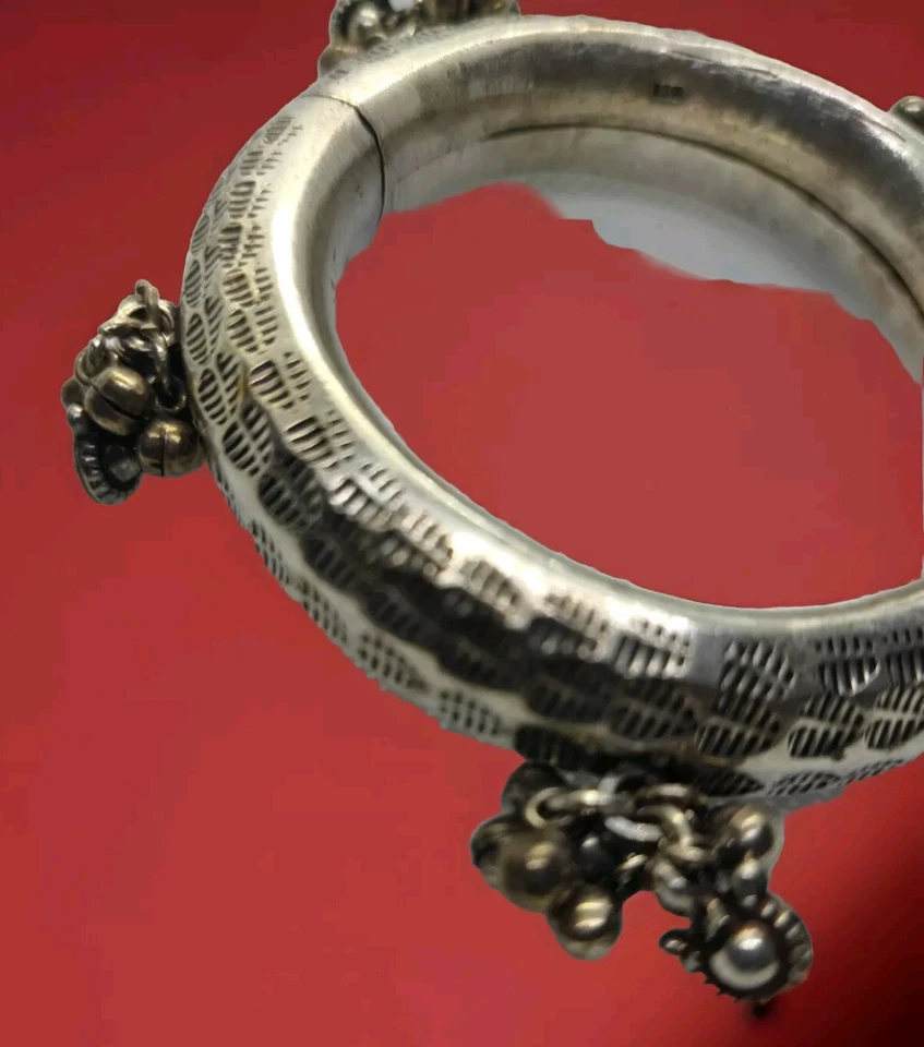 Bracciale Argento tibetano donna. Fisso non apribile diametro interno 6cm. - Immagine 4 di 4