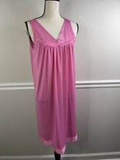 Vintage Vanity Fair Silky Nylon Pink NWT nightgown vintage sz 38 USA