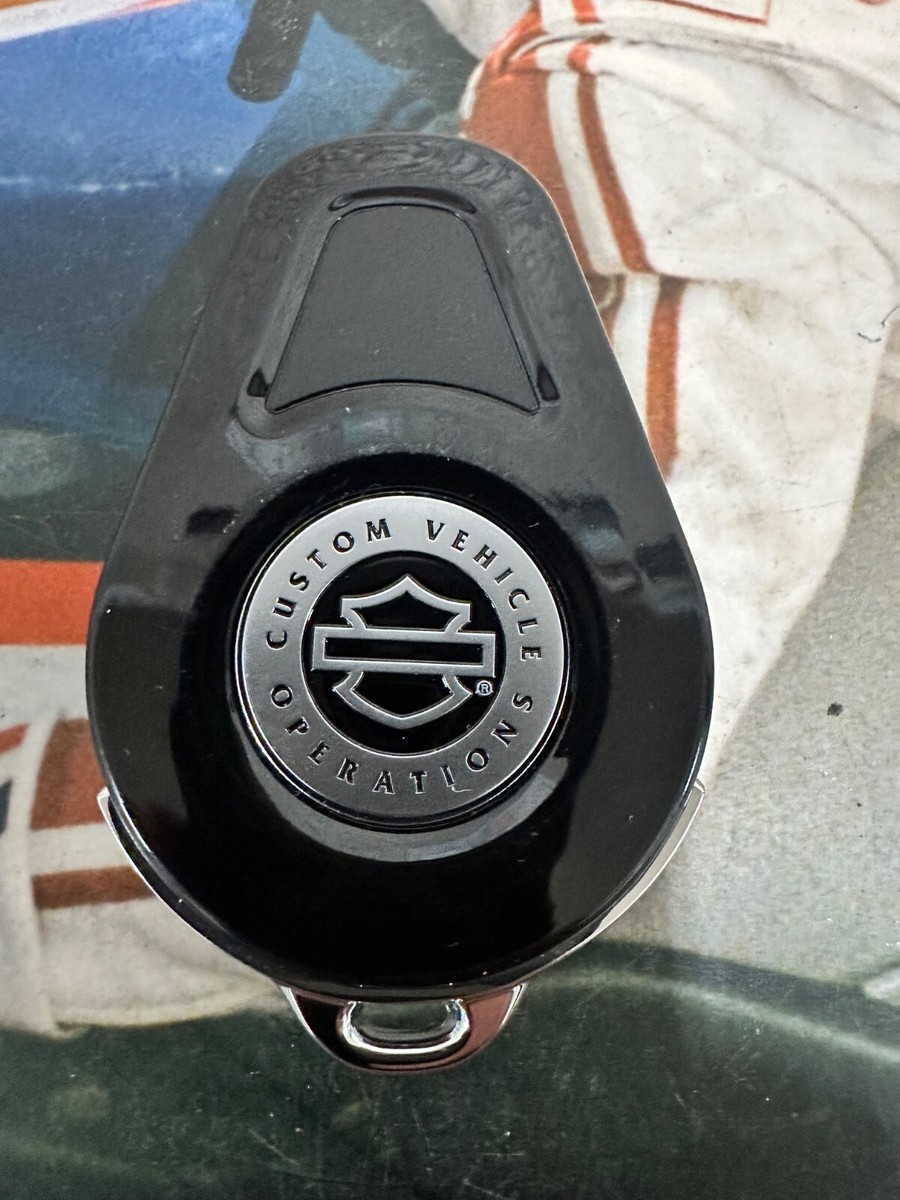 Harley-Davidson 2017-2020 FLHTKSE CVO Key and Fob 90300106 OEM