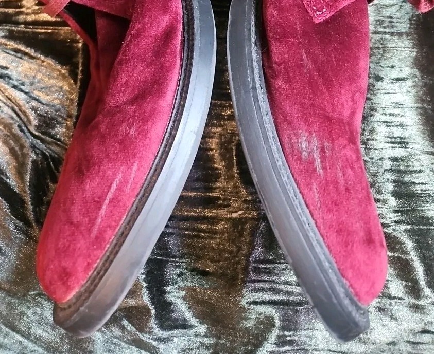 90s Style International Concepts Red Velvet Vegan Chukka  display picture 3