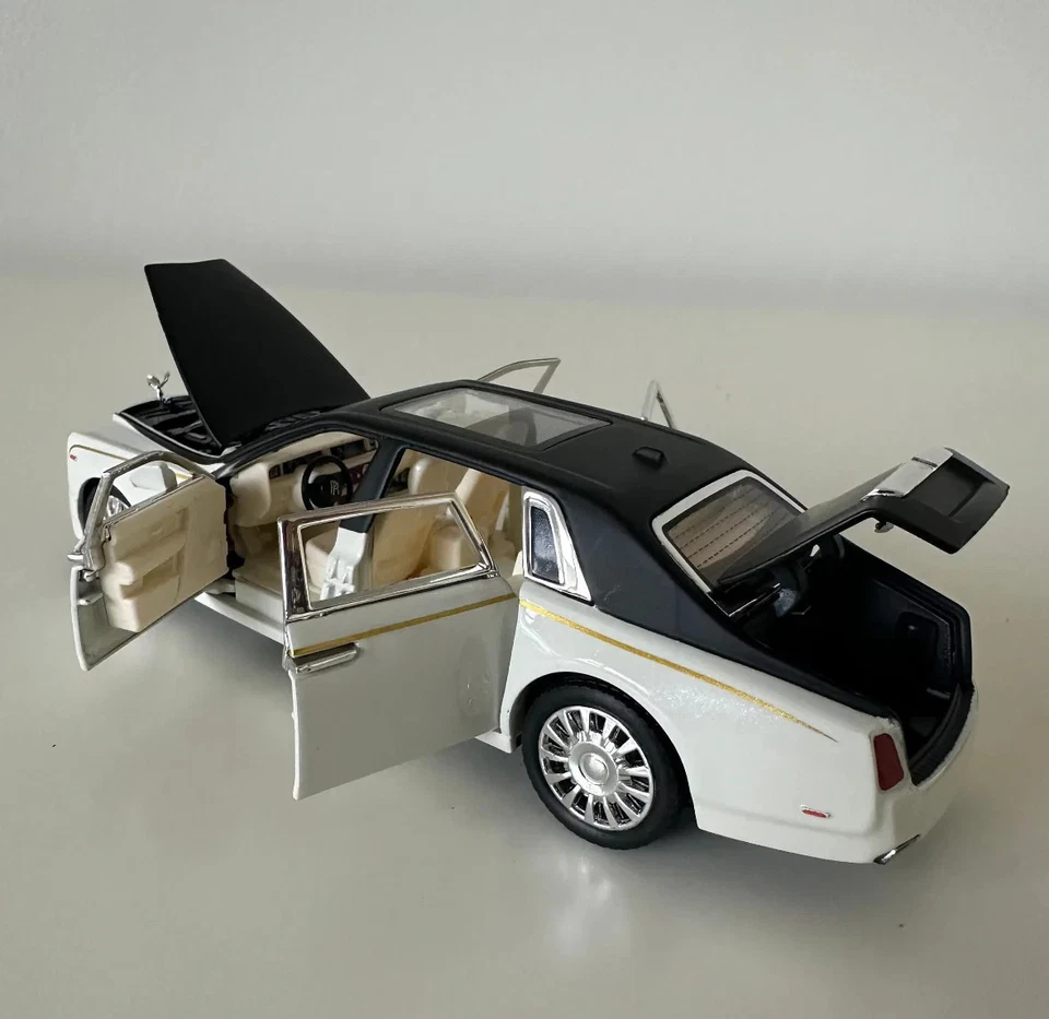 Coche modelo Rolls Royce Phantom de aleación 1:32 Foto 2 de 4