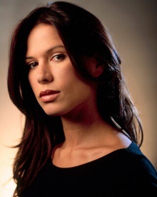 BEAUTIFUL RHONA MITRA 8X10 PHOTO