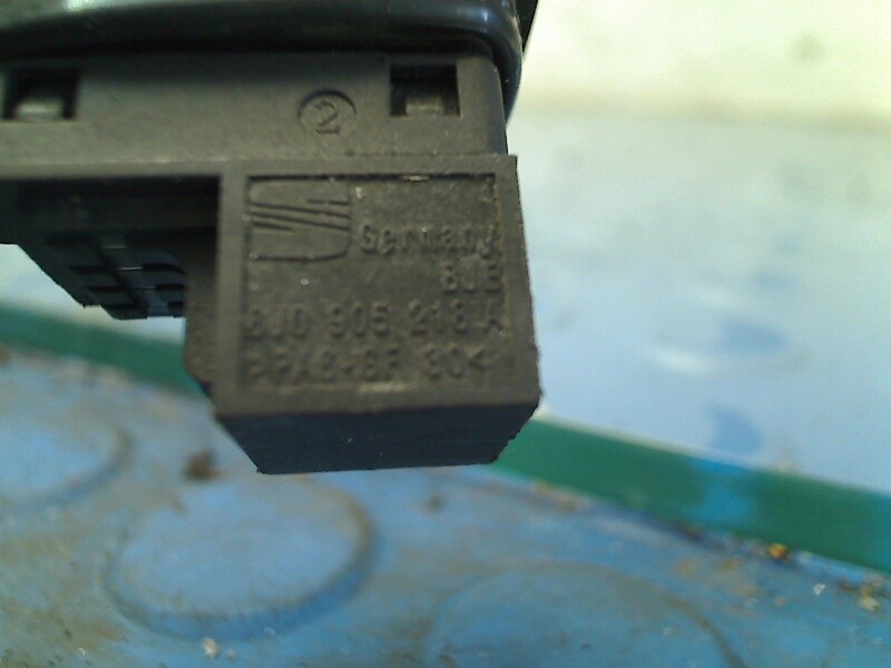 START/STOP SCHALTER START/STOP SWITCH Seat IV (6J5) 2012