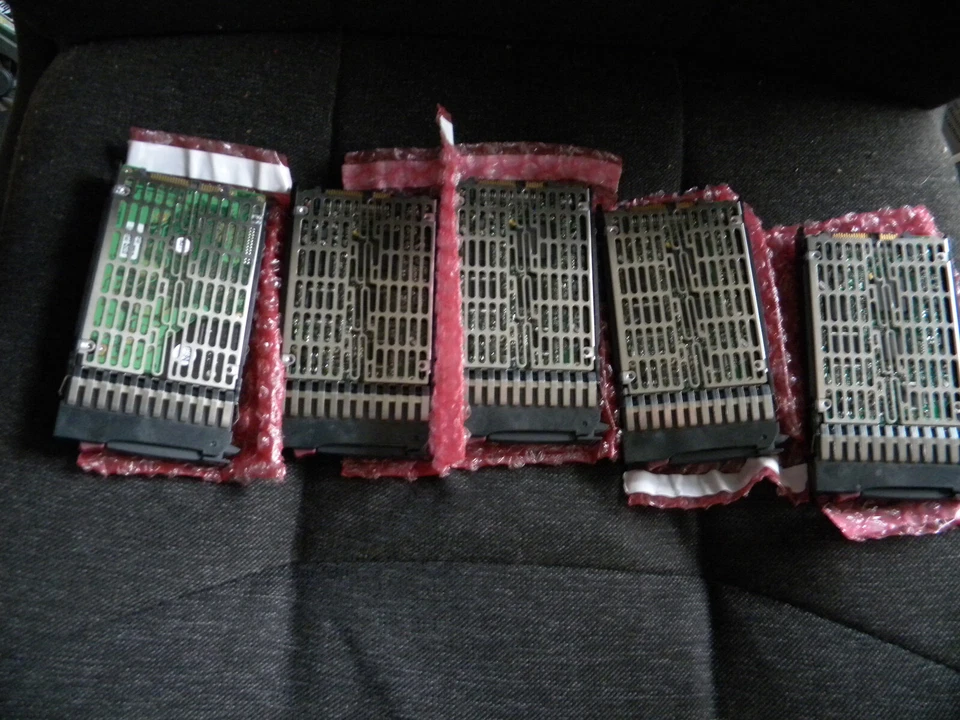 Lot of 4 HP MBC2073RC 459889-002 72GB 15K RPM 2.5" SAS  Hard  Drive &Caddy + 10K - Image 3 of 3