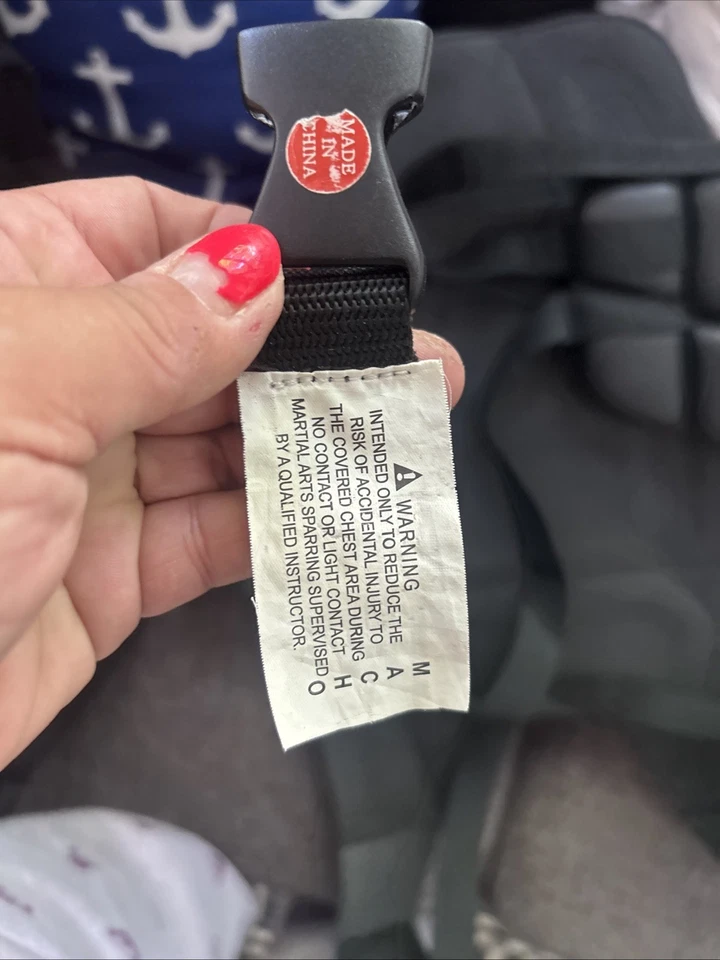 Equipo y bolsa de artes marciales Macho tamaños surtidos Foto 4 de 4